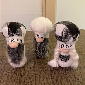 Kirklands Black and White Chef Gnome Set
